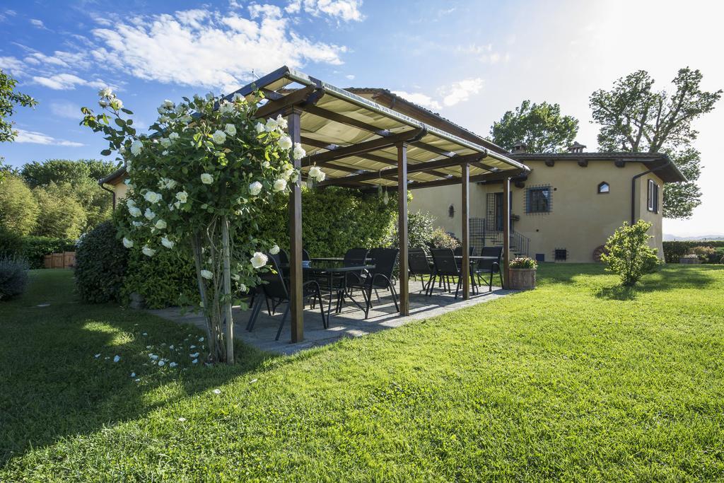 Il Nido Di Gabbiano Guest House Скарперия Екстериор снимка